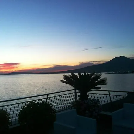 Stabia 4* カステッランマーレ・ディ・スタービア